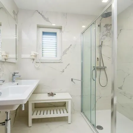 Nyaraló Three-bedroom Holiday In Porat *