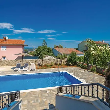 Three-bedroom Holiday In Porat Holiday home