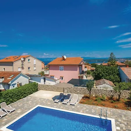 Holiday home Three-bedroom Holiday In Porat *