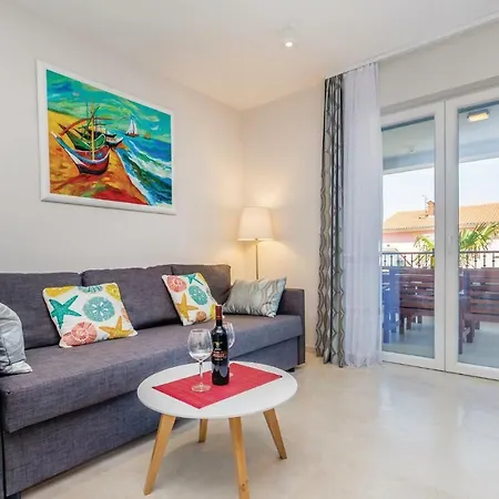 Holiday home Three-bedroom Holiday In Porat